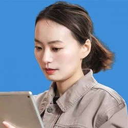 Sig.ra Xiuying Yu, supervisore del controllo qualit&agrave;